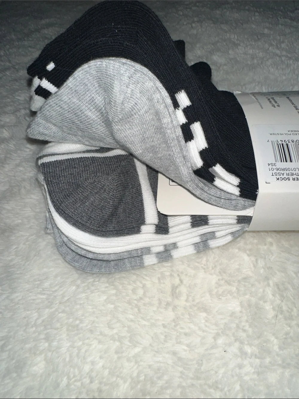Gold Toe Women’s Low-Cut Stripe Socks in Gray, White & Gold Accent